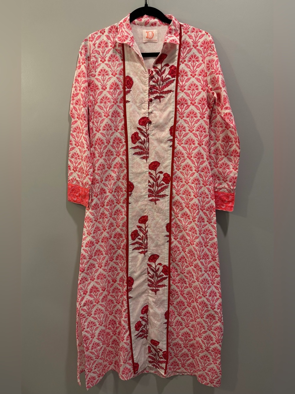 Victoria Dunn Long Sleeve Patterned Collared Side Slit Detail Breezy Maxi Dress